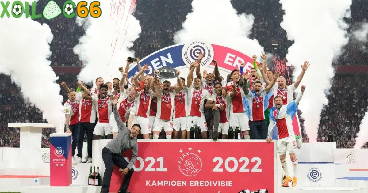 Ajax là vị vua của giải đấu với 36 lần lên ngôi vô địch trong lịch sử