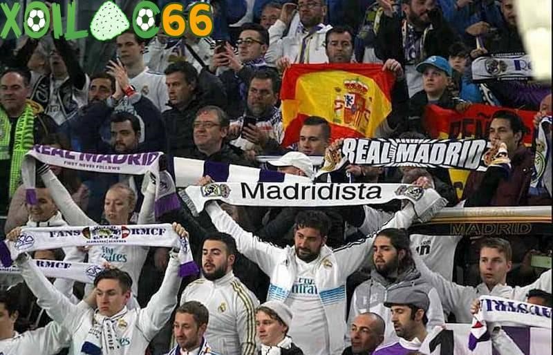 Các Madridista luôn thể hiện sự chuyên nghiệp khi tới sân cổ vũ đội bóng